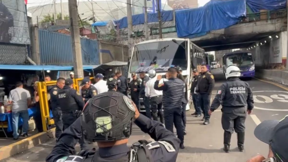 Asalto en transporte público deja un muerto y un herido en Periférico Norte