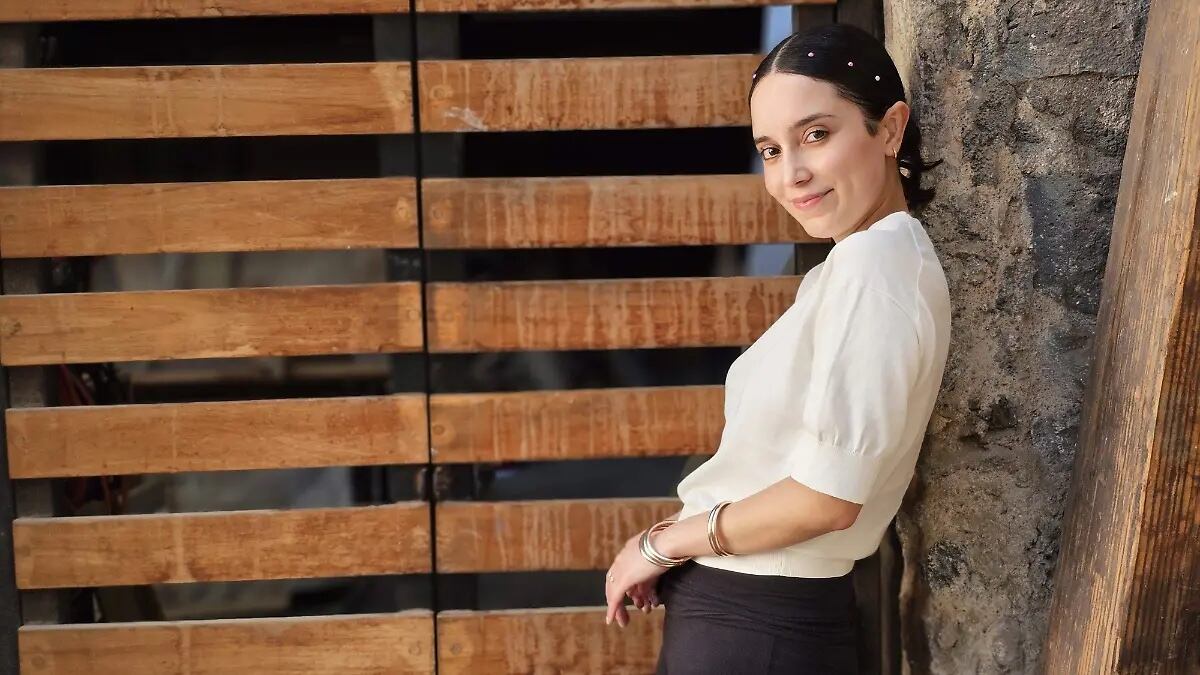 Clau Quintero lanza su nuevo sencillo Desde aquí te veo.jpeg