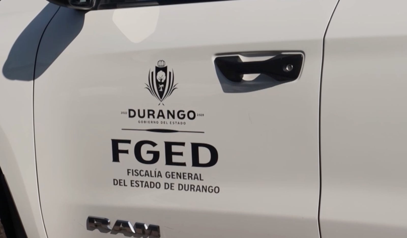 Detienen a trabajadora estatal de Durango por cobrar el aguinaldo de un empleado fallecido