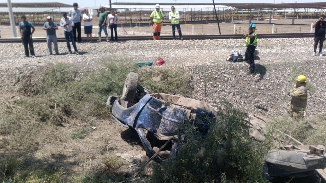 Fallecidos en choque con tren en Gómez Palacio eran menores de edad; revelan detalles del accidente