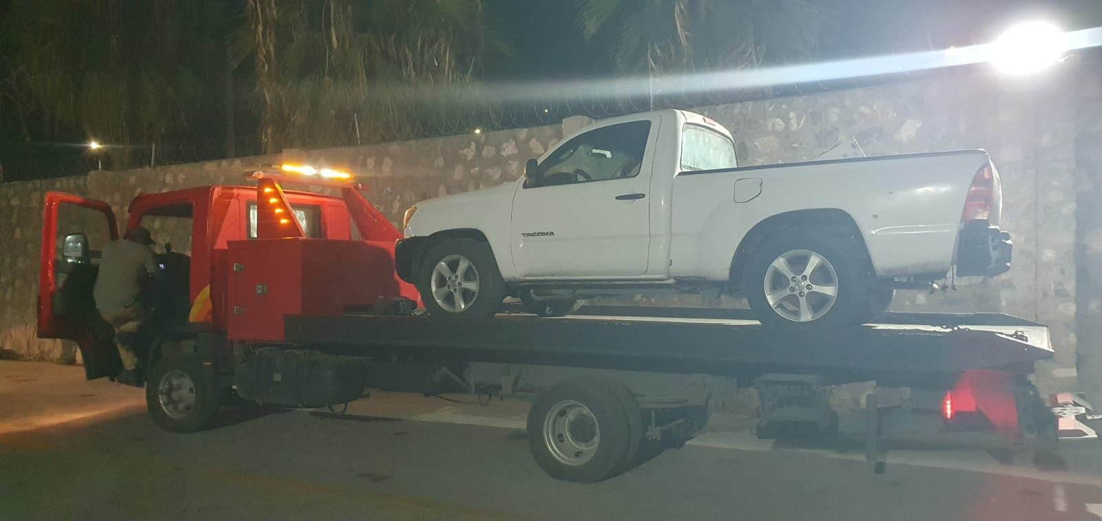 Torreón Detienen a hombre por arrojar basura; aseguran camioneta.jpeg