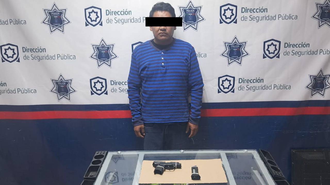 Sujeto detenido con arma de postas en Torreón.jpg