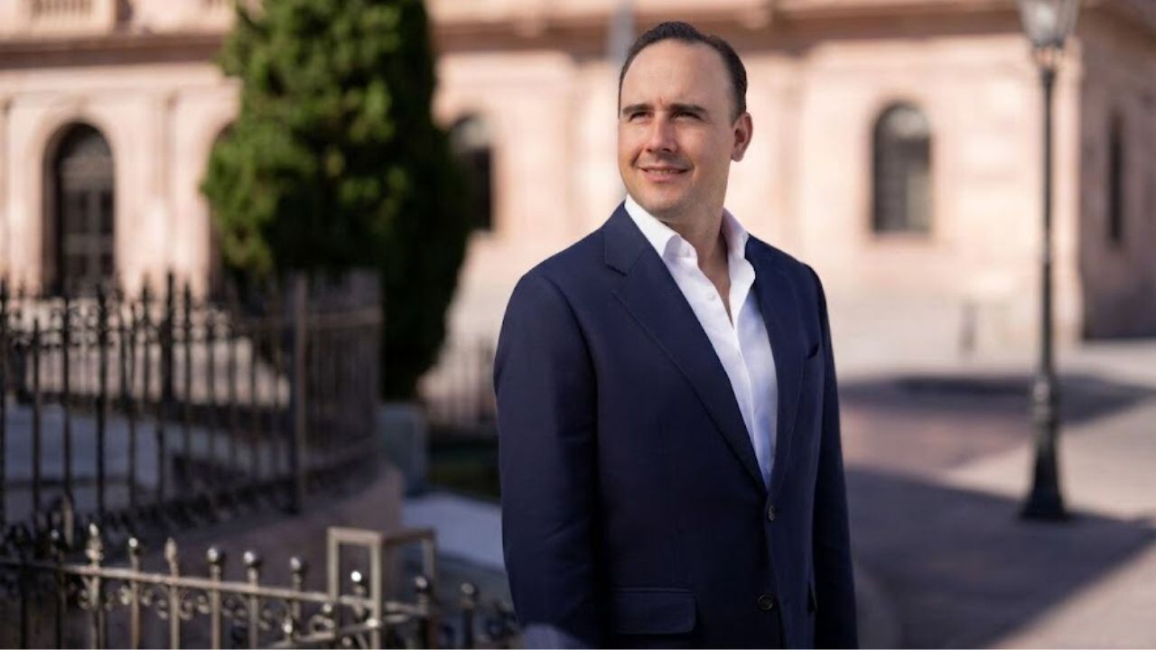 Manolo Jiménez destaca en encuestas de aprobación