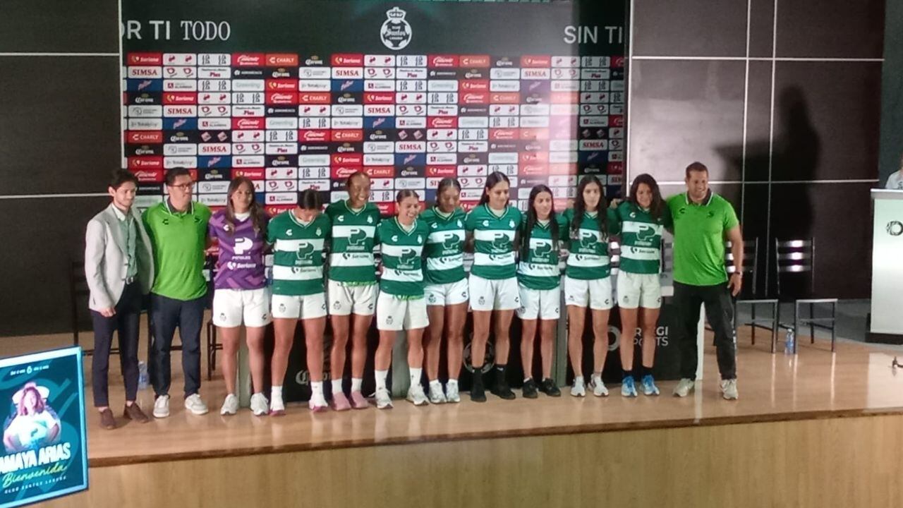 Santos Laguna Femenil presenta a 10 refuerzos para el Apertura 2026.jpg