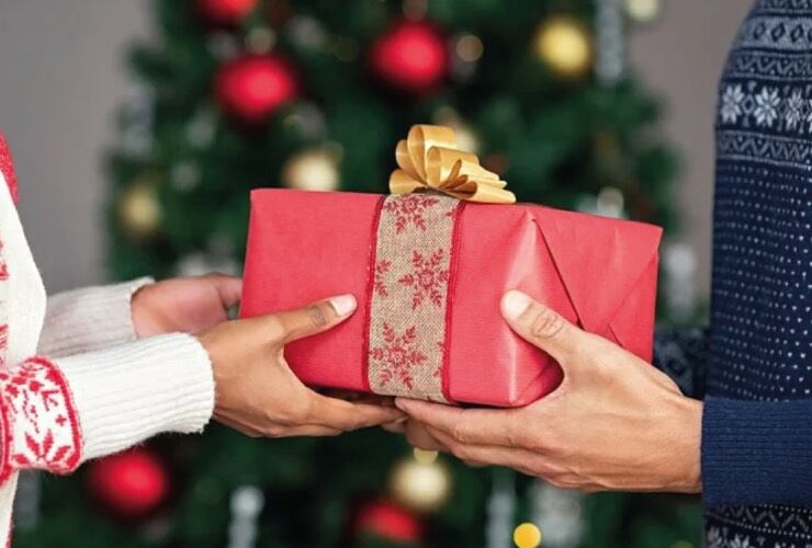 Regalos que no te gustaron Guía de etiqueta y qué hacer.jpeg